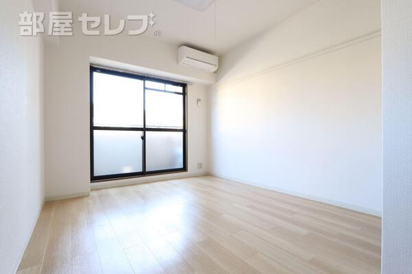 反転タイプのお部屋の写真です。