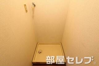 室内洗濯機置場です
