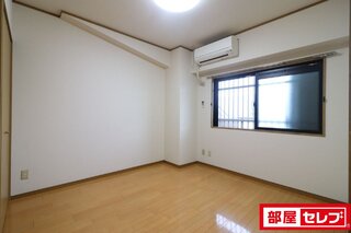 リビングにつながるお部屋です