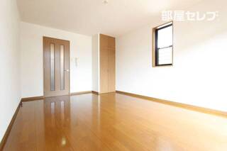 ＊101号室参照