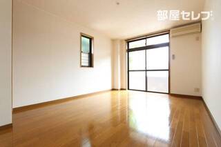 ＊101号室参照