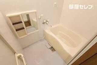 ＊101号室参照