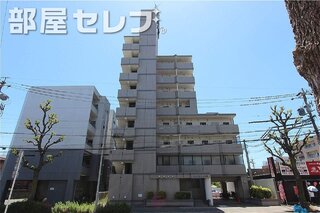 タイル張りの綺麗な建物