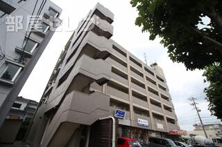 どっしりとした外観です。