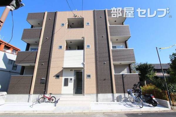 102号室