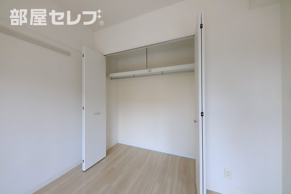 クローゼットはたっぷり収納できます