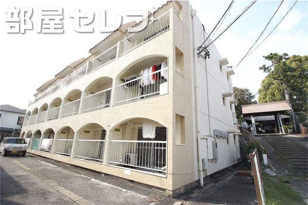 綺麗な外観ですね。