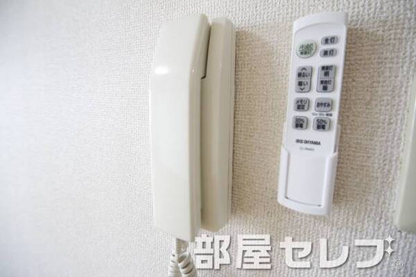 インターホン。