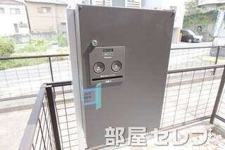 宅配ボックス便利ですよ。