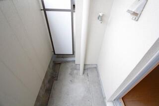 室外洗濯機置場です。
