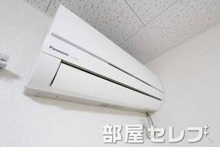 冷暖房エアコン。