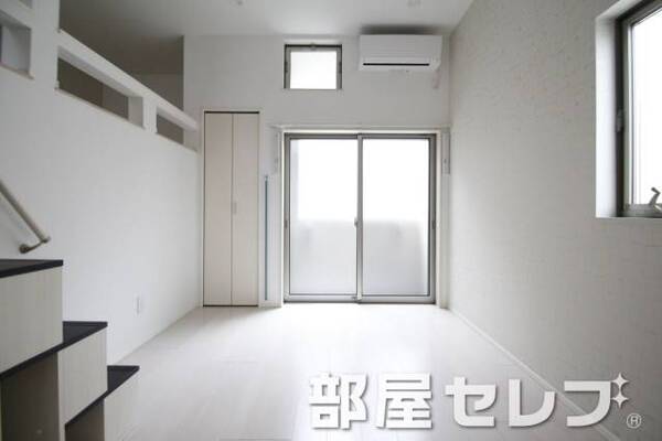 白を基調にした空間。