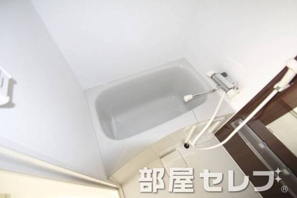 お風呂もきれいにしています。