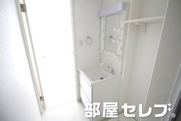 洗髪洗面化粧台。