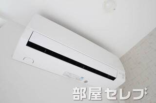 冷暖房エアコン。