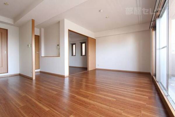 ※401号室内装写真参照反転画像