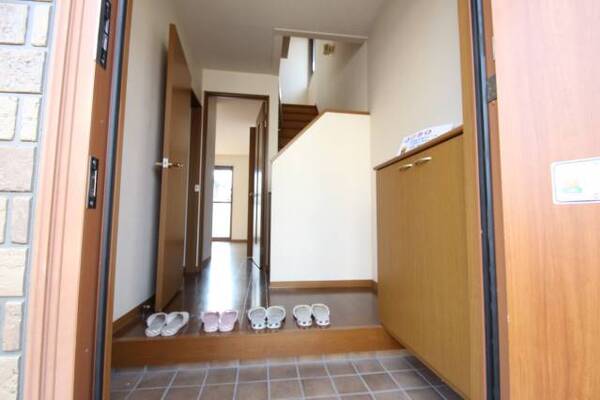 シューズボックスのついた玄関です