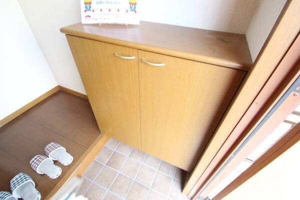シューズボックス