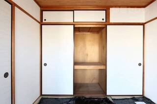 中央和室の押し入れです。
