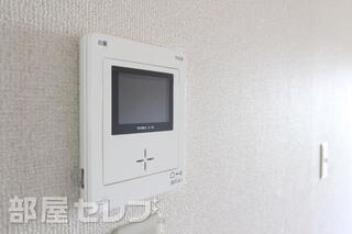 モニター付き、顔が見れて安心です。