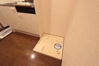 人気の室内洗濯機置場。