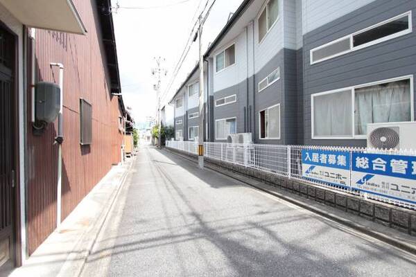 （06号室内装写真参照）