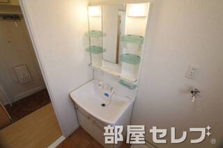 洗髪洗面化粧台。イメージ写真