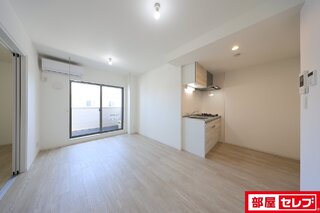 物件詳細(平面図、参考動画、建築確認書など)はQRコードから取得できます