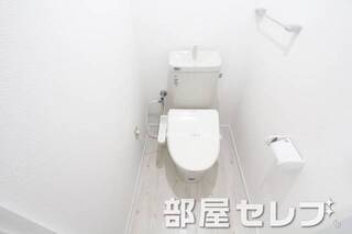 綺麗で清潔感があるって大事です。206号室の写真です。