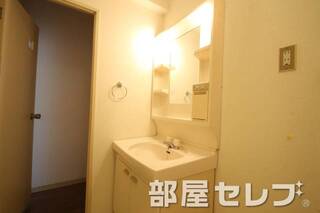 独立洗面化粧台。イメージ写真