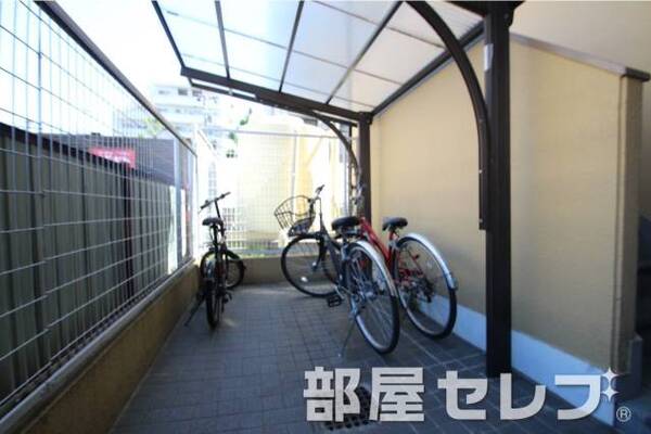 自転車置場。