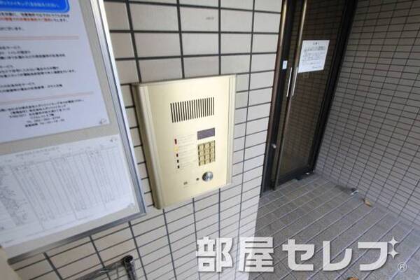 オートロックで安心。