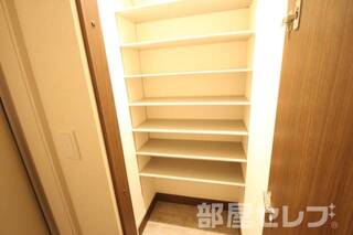 ※他の部屋の写真を流用しているので、建具の色が異なる場合があります。