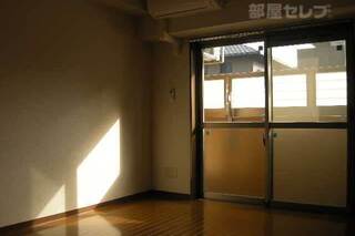 洋間7.9帖。