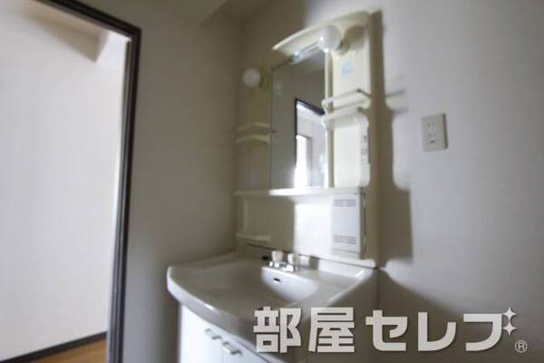 独立洗面台です。