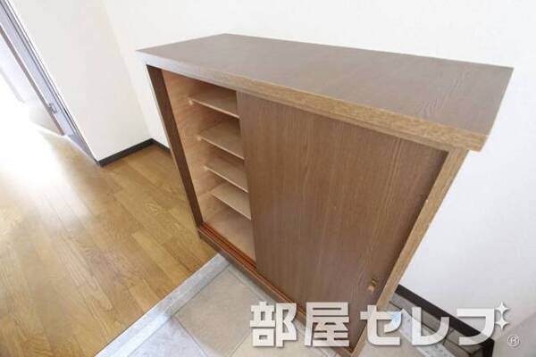 玄関もスッキリですね。