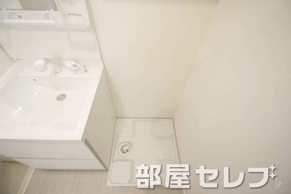 室内洗濯機置場。