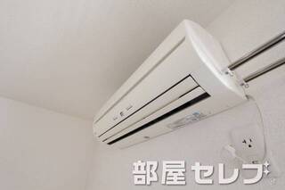 冷暖房エアコン。