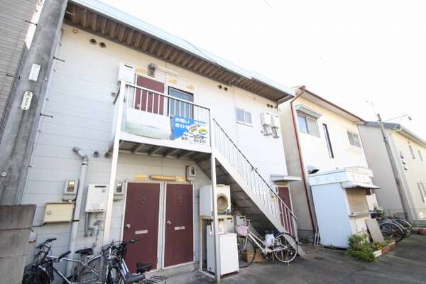閑静な所にあります。