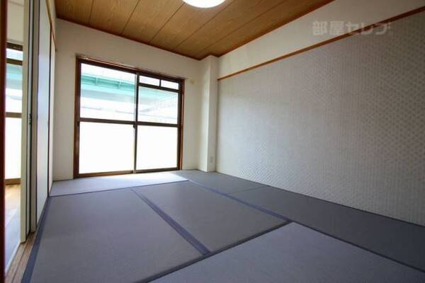 窓があると日差しが気持ちいい