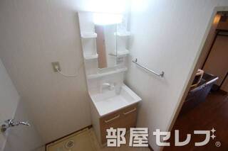 洗髪洗面化粧台。
