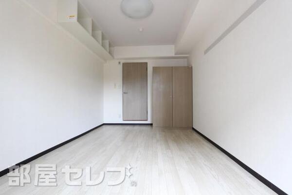 明るいいビングですよ。