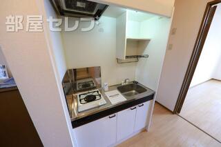 1口ガスコンロのあるミニキッチン。