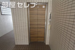 エレベーターあります。