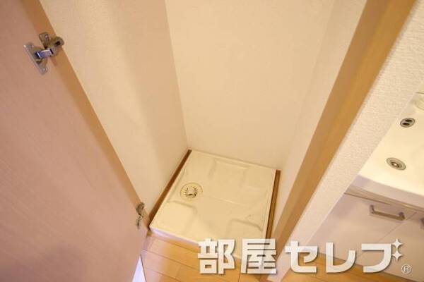 室内洗濯機置場あります。