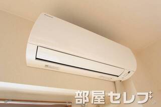 エアコン付きです　夏も冬も快適生活。