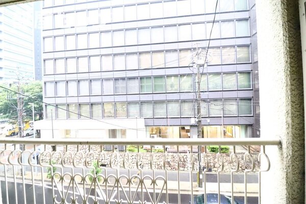 情熱的な赤です。