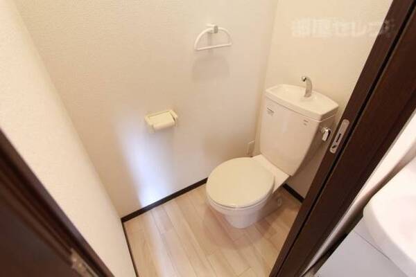 落ち着くトイレです