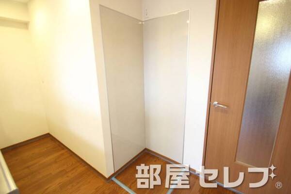 冷蔵庫置き。