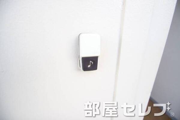 チャイム。